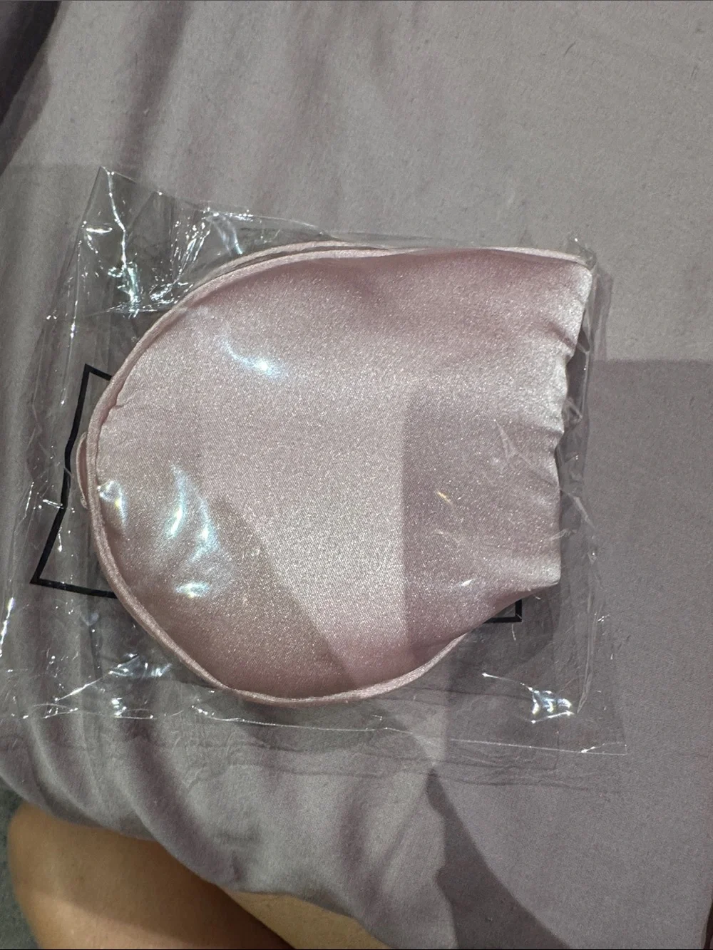 Silky Pink Satin Pillowcase + eyeshade - Unbranded